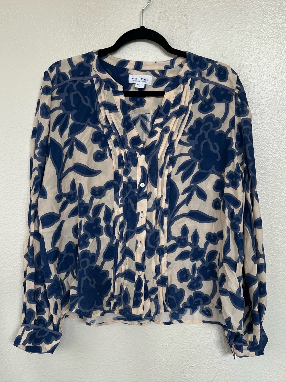 Velvet by Graham & Spencer Botonical Floral Button-Down Blouse size Large